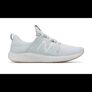 NewBalance Wms fresh foam cross trainers